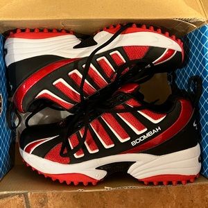 New never worn men’s turf sneakers